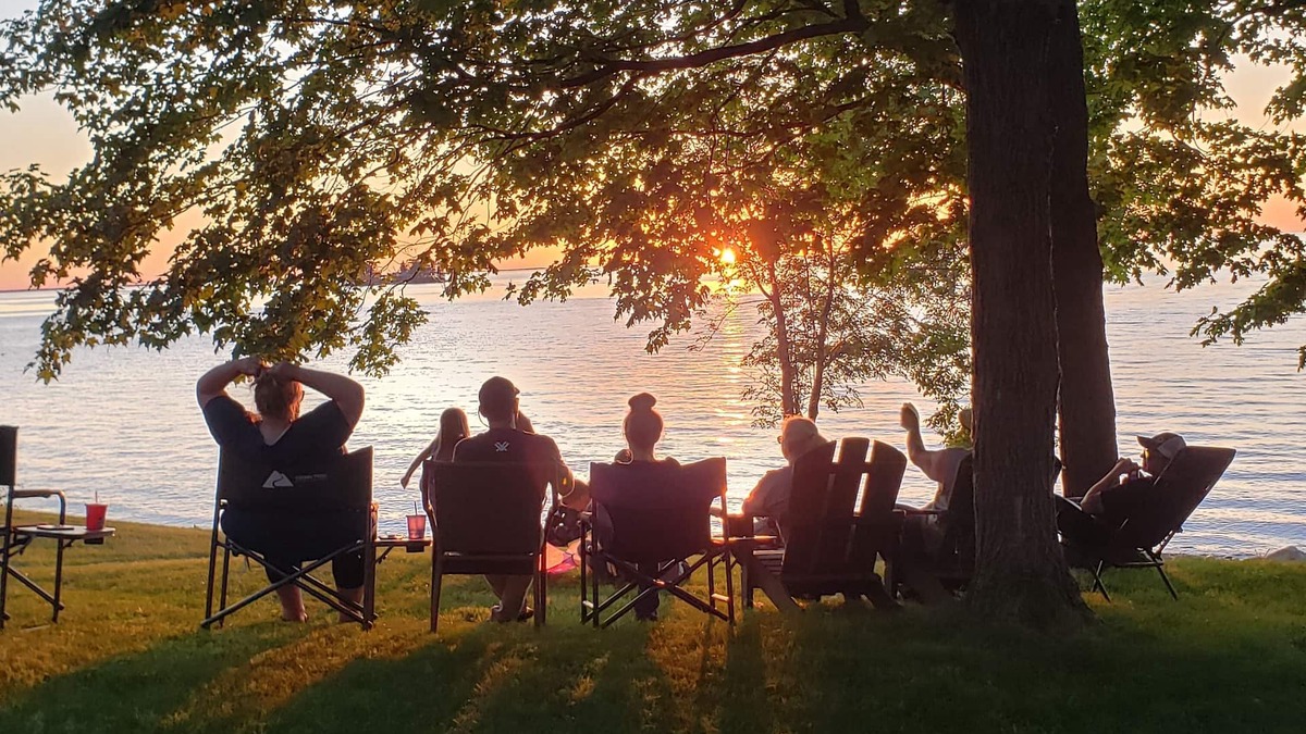 Isle House | The Hill House. A peaceful lake home on the shoreline of Mille Lacs Lake.