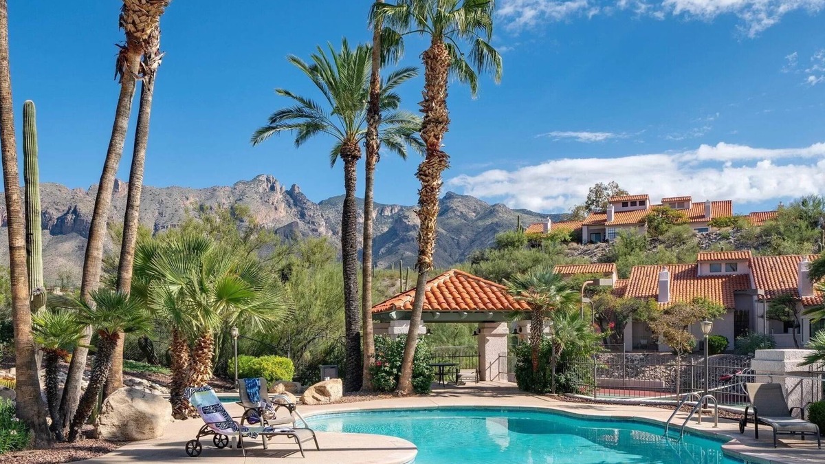 Tucson House | The Hilltop Casa - modern, desert retreat
