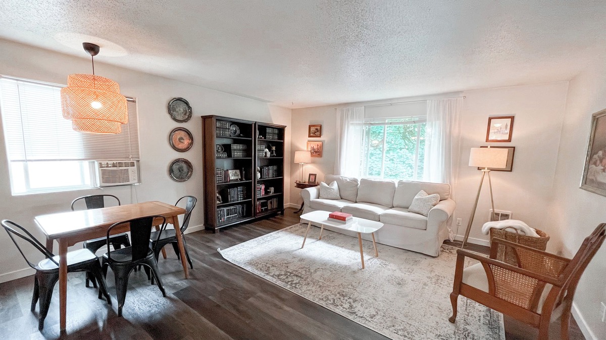 Moscow House | The Hilltop Hideaway, Close to Downtown