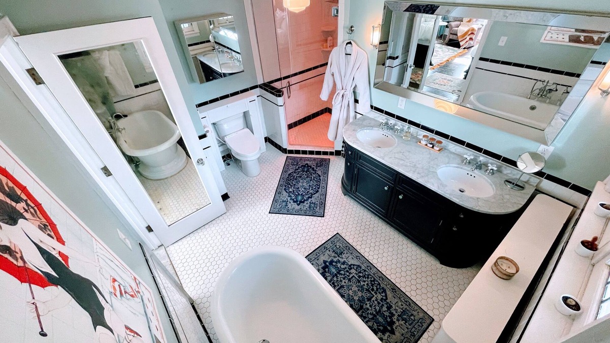 Detroit House | The Historic Mazer Mansion