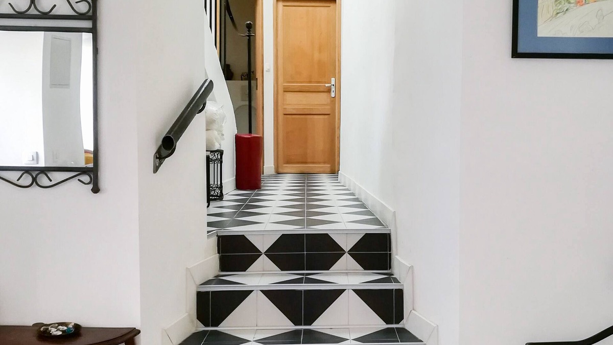 Entraigues-sur-la-Sorgue House | The House of Calade