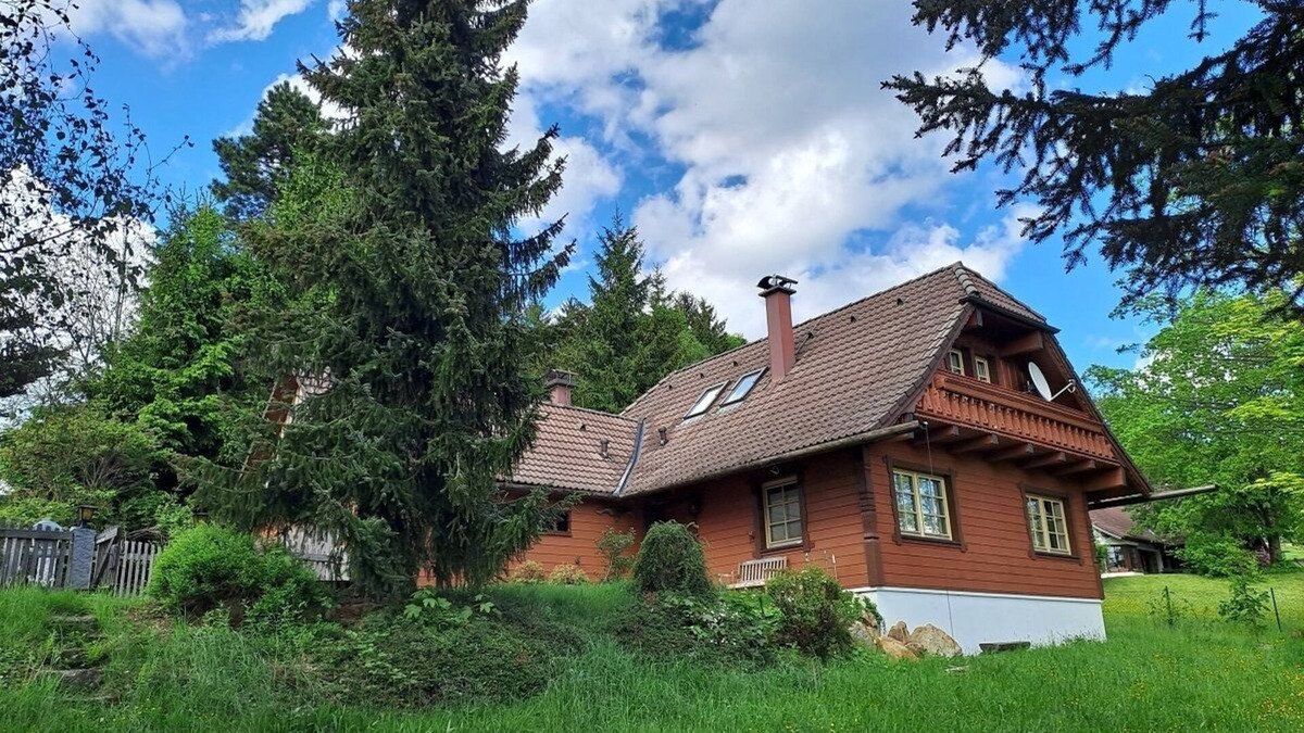 Schwarzenberg am Boehmerwald Ski Chalet | The Hochficht Chalet in the Bohemian Forest, vacation in a vacation home in Upper Austria.