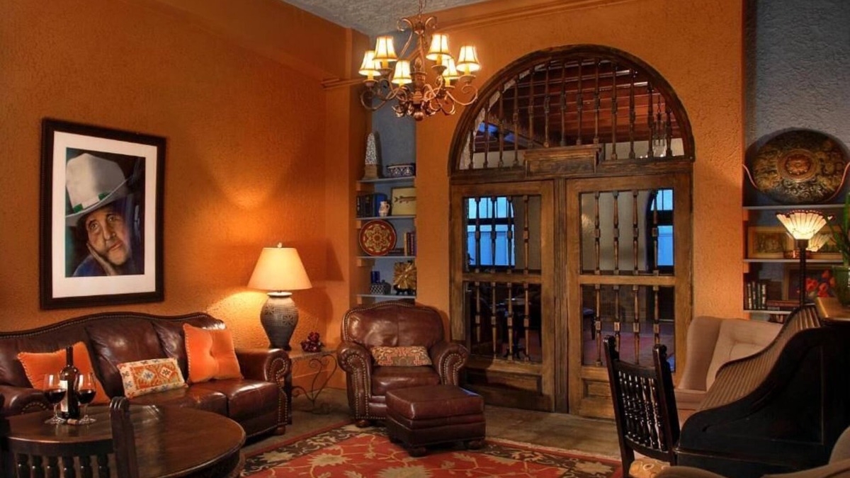 Alpine Hotel | The Holland Hotel
