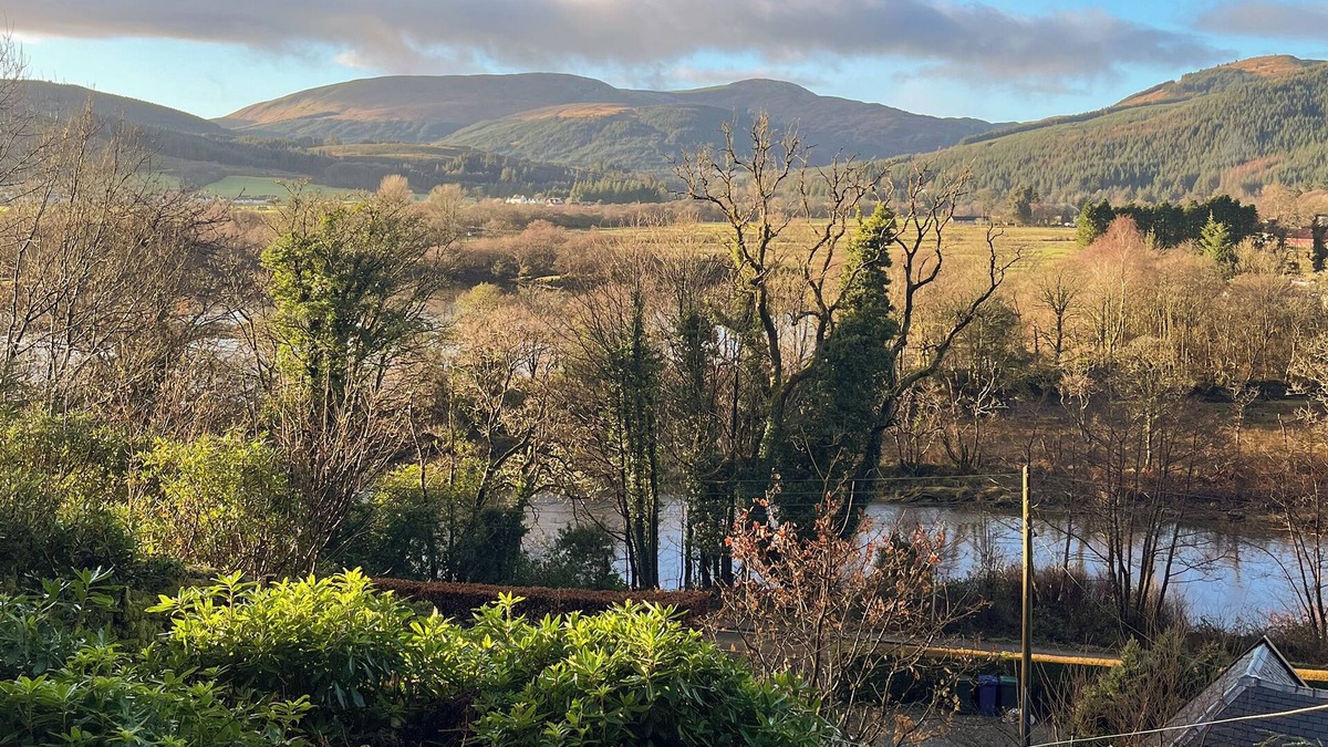 Kilmun Cottage | The Holly Tree Cottage