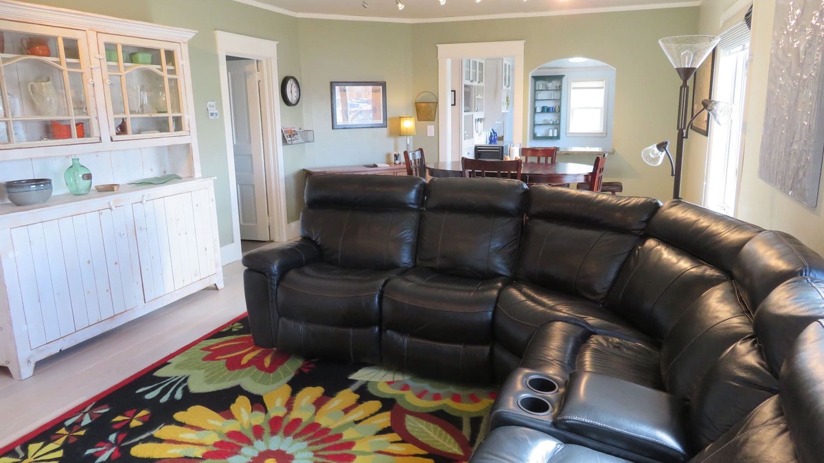 Chester House | The Homestead - 3 bedroom House in the Heart of Chester
