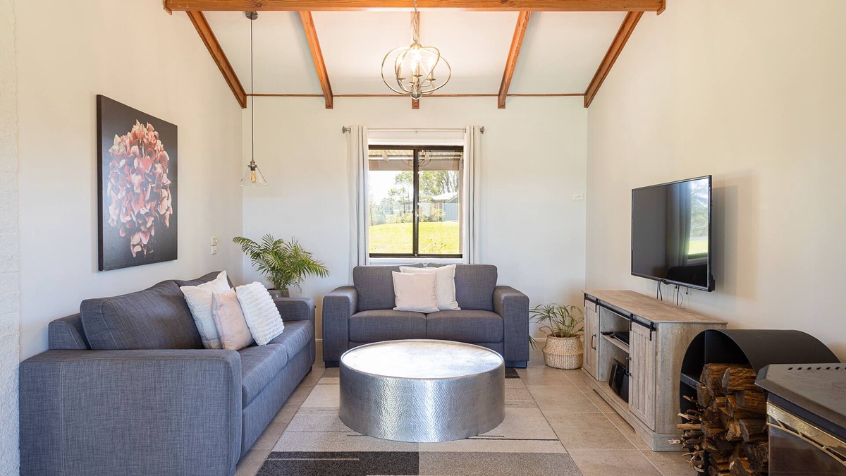 Pokolbin House | The Homestead @ Hunter Gleann- Oh those views and the fabulous pool.
