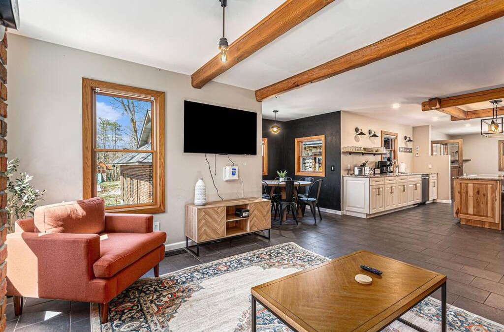 Hopkins House | The Hopkins Hideaway - 40 Acres with trails, Arcades, Hot Tub, Fire Pit