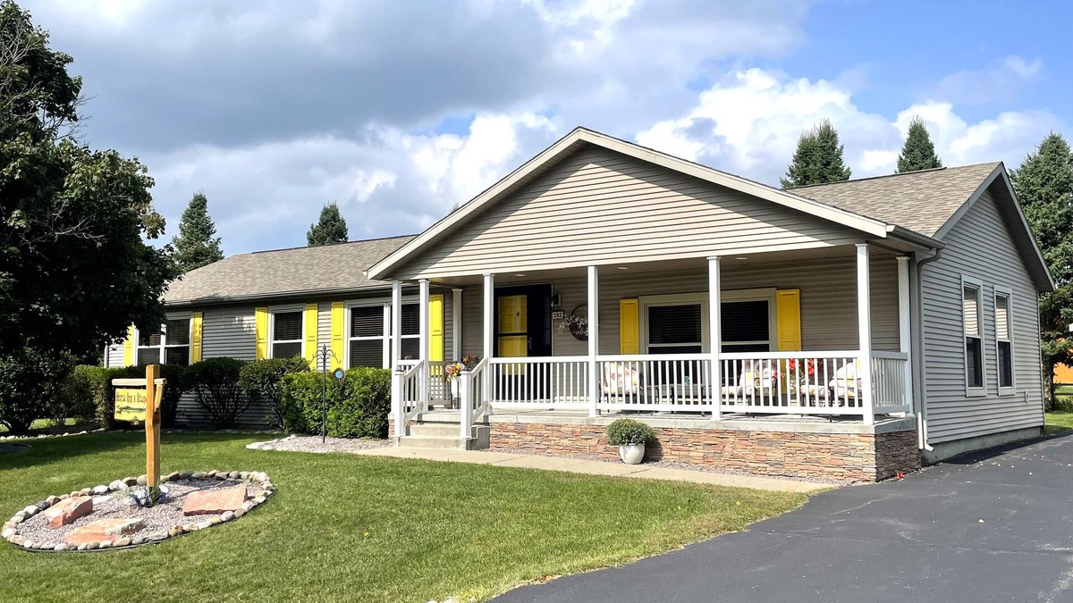 Spring Brook House | The Horse Inn Around @ Spring Brook Resort