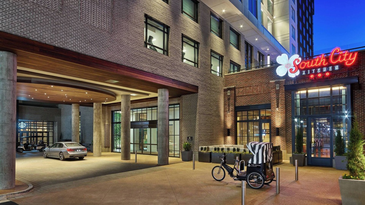 Alpharetta Hotel | The Hotel at Avalon, Autograph Collection
