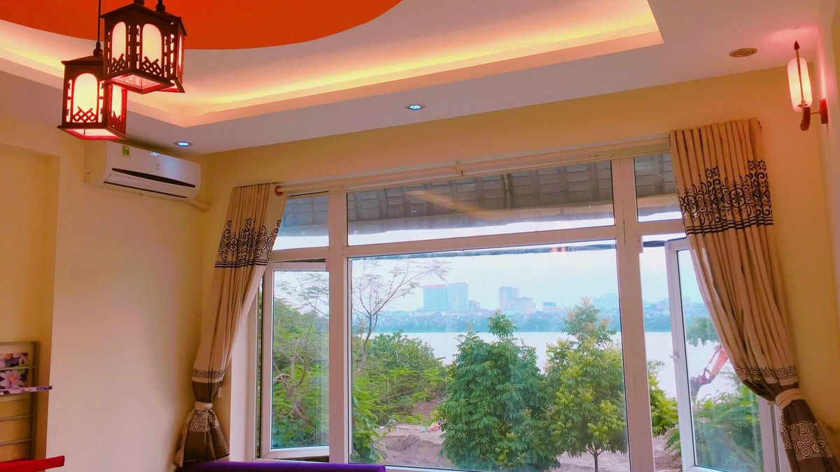 Long Bien House | The house is by river, great view, and only 1.8km to the old quarter center!