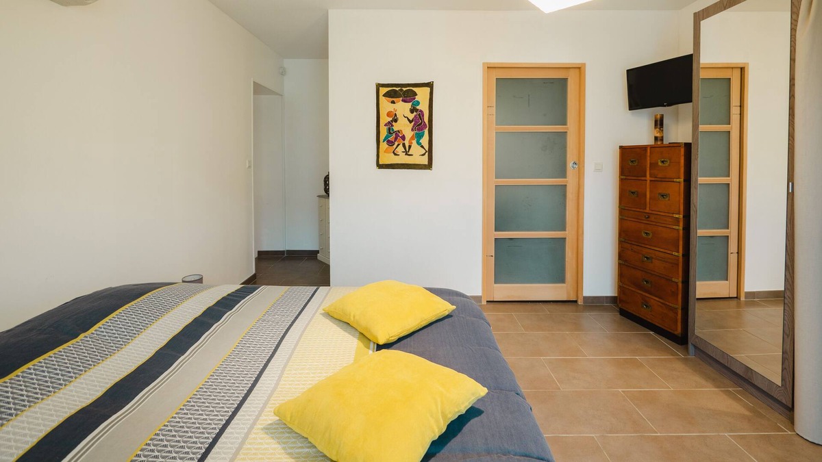 Parigne-lʼEveque Bed & Breakfast | The house is located 7kms from the 24h circuit
