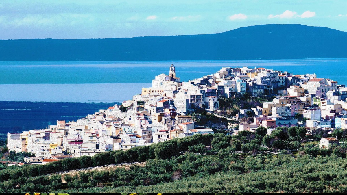 Carpino Apartment | The House of Beautiful Seeing
