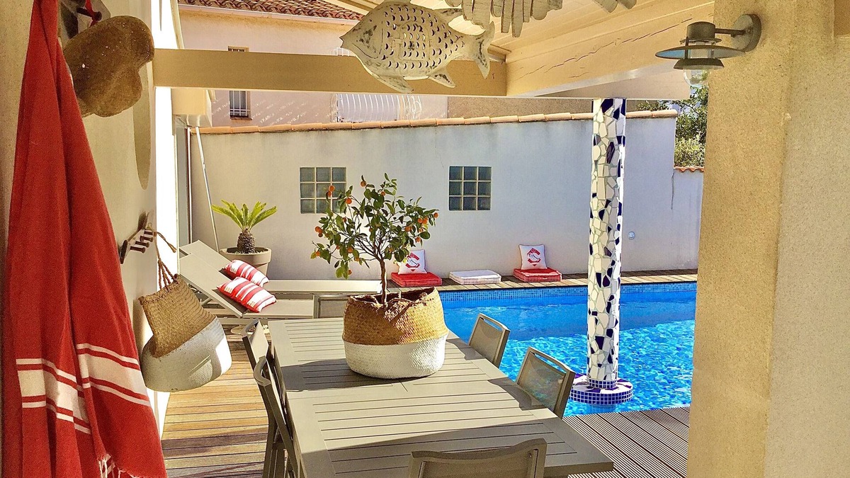 Narbonne House | The House of happiness! F5 garden and swimming pool near the city center and beaches