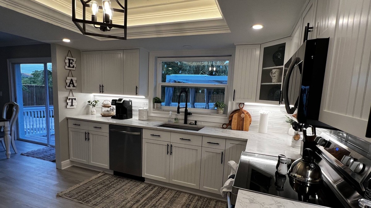 Crooked Creek House | The House of Peace, located just 3.5 miles from Siesta Key Beach!