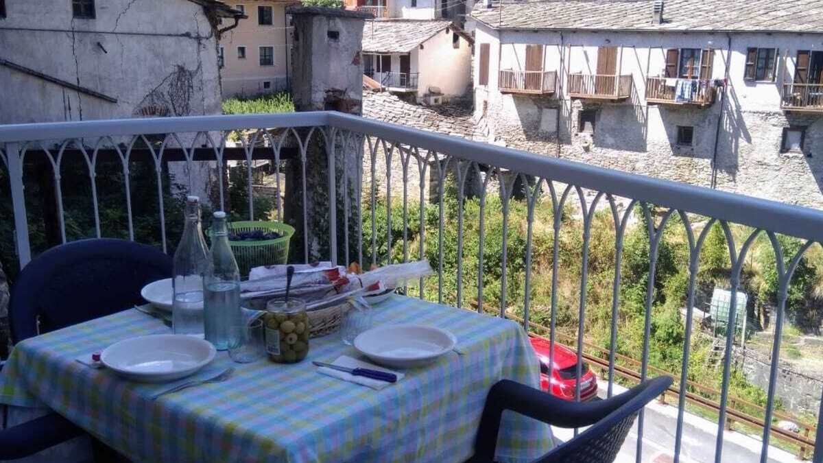 Melle Apartment | The House of the Masters