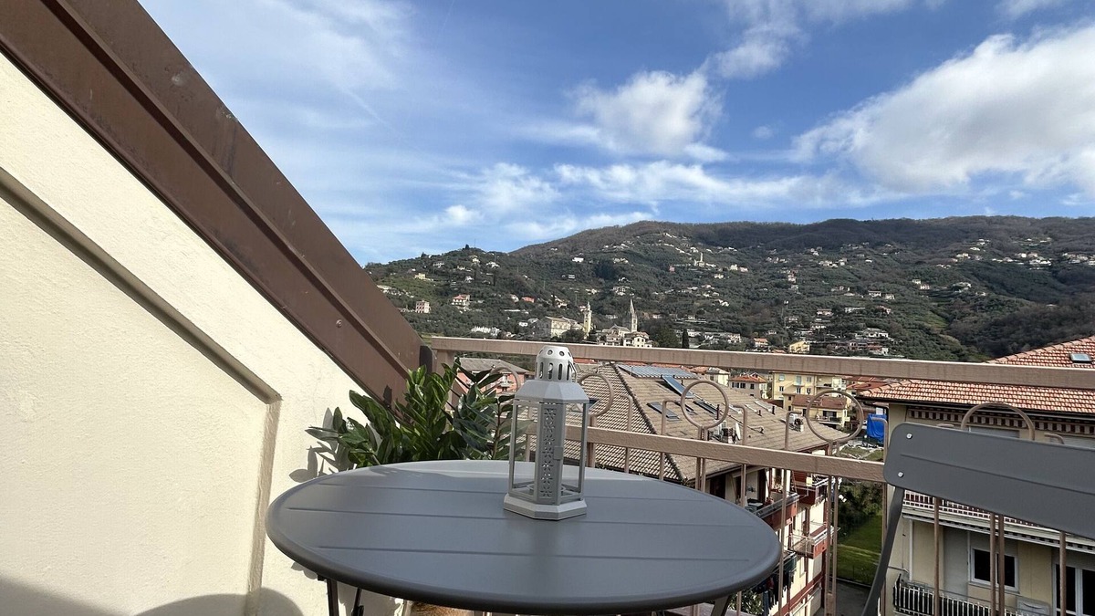 San Salvatore Apartment | The house on the roof