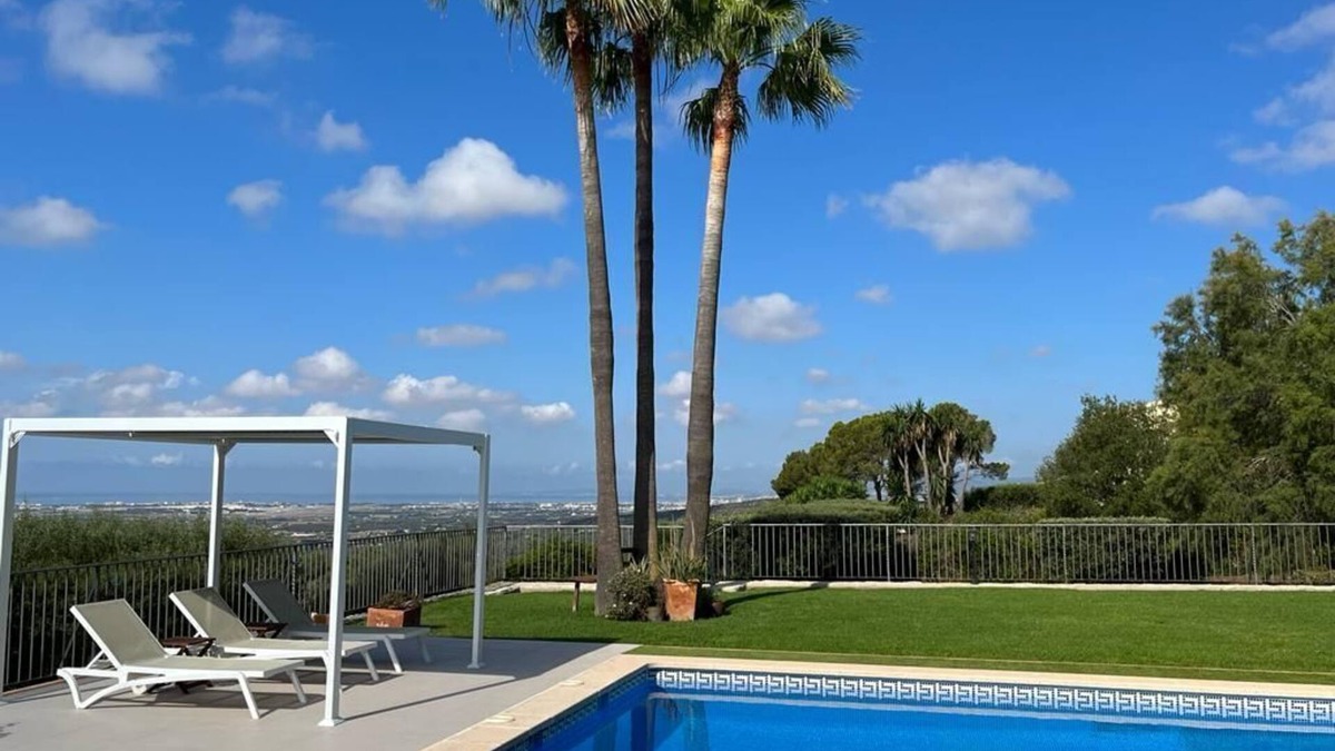 Puntiro Villa | "The House"stunning villa renovated 2022 with amazing views of the Bay of Palma.