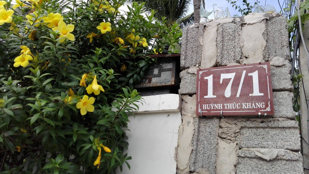 East Ham Tien Beach House | The House with 3 bedrooms and big garden