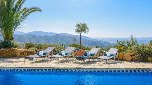 Canillas de Aceituno House | The Hunting Lodge Alcaucín by Ruralidays