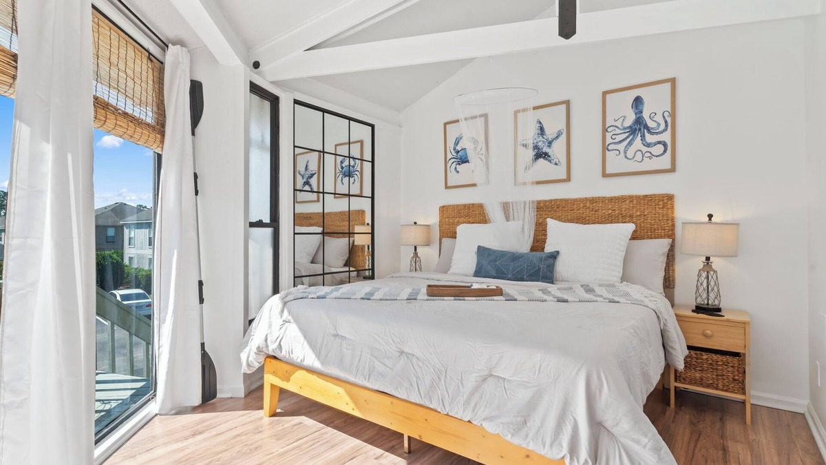 Surfside Beach Condo | The Hut at the beach