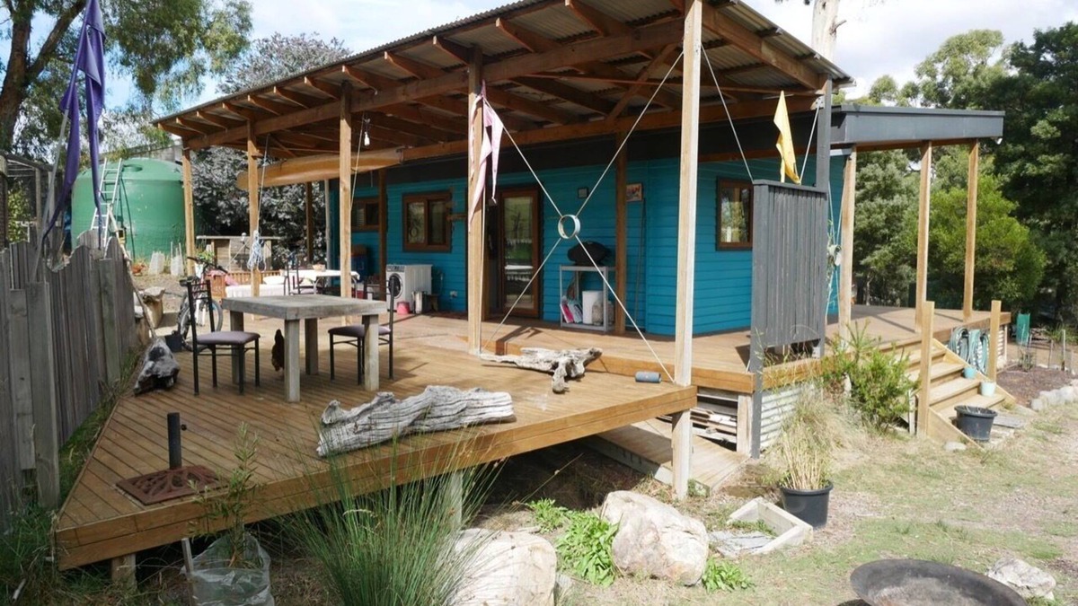 Abels Bay Apartment | The Hut; simple, close to coast and bush, low impact, warm and comfortable