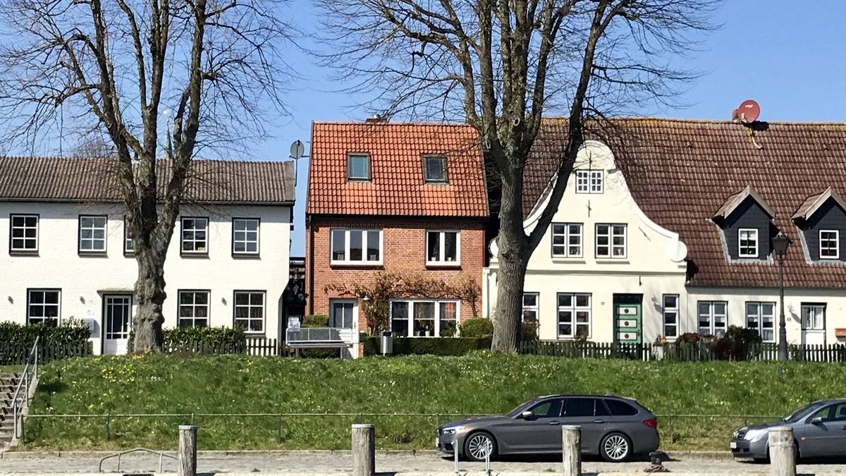 Toenning House | THE IDYLLIC HOLIDAY HOUSE DIRECTLY ON THE HISTORIC HARBOR !