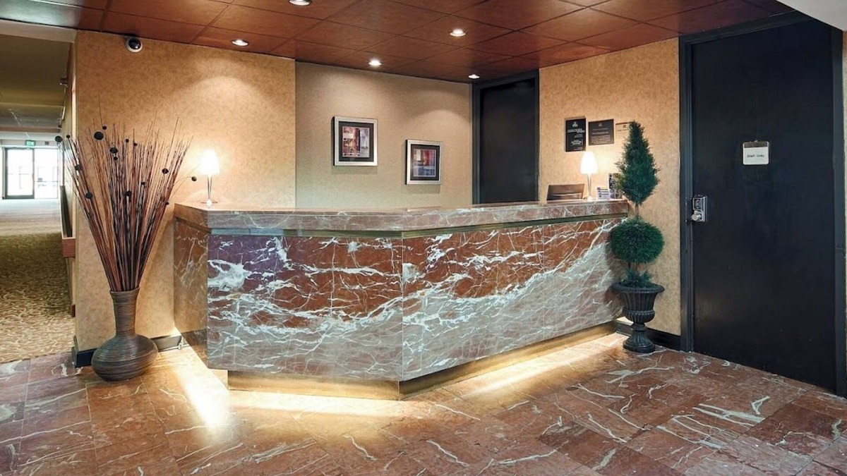 East Forest Hotel | The Independence Inn Charlotte/Matthews Hotel