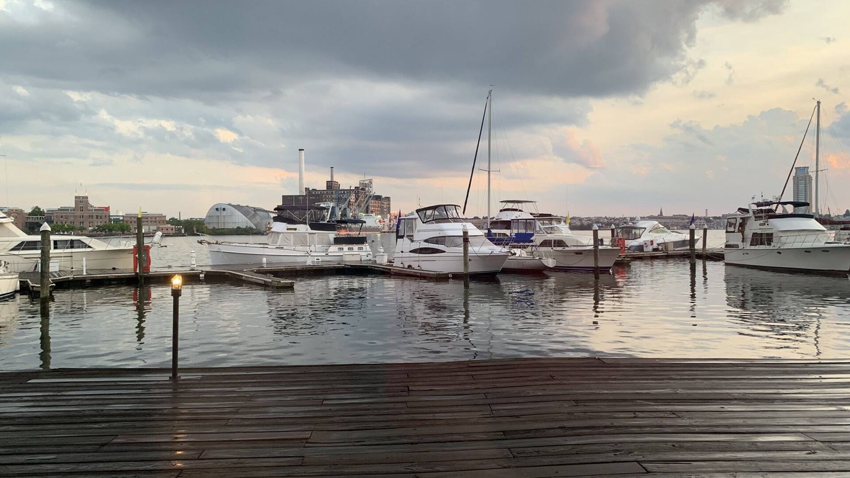 Fells Point Hotel | The Inn at Henderson's Wharf, an Ascend Collection Hotel