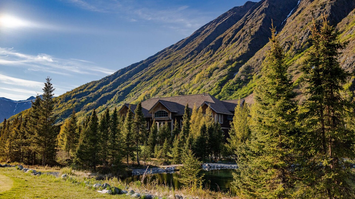 Moose Pass Bed & Breakfast | The Inn at Tern Lake