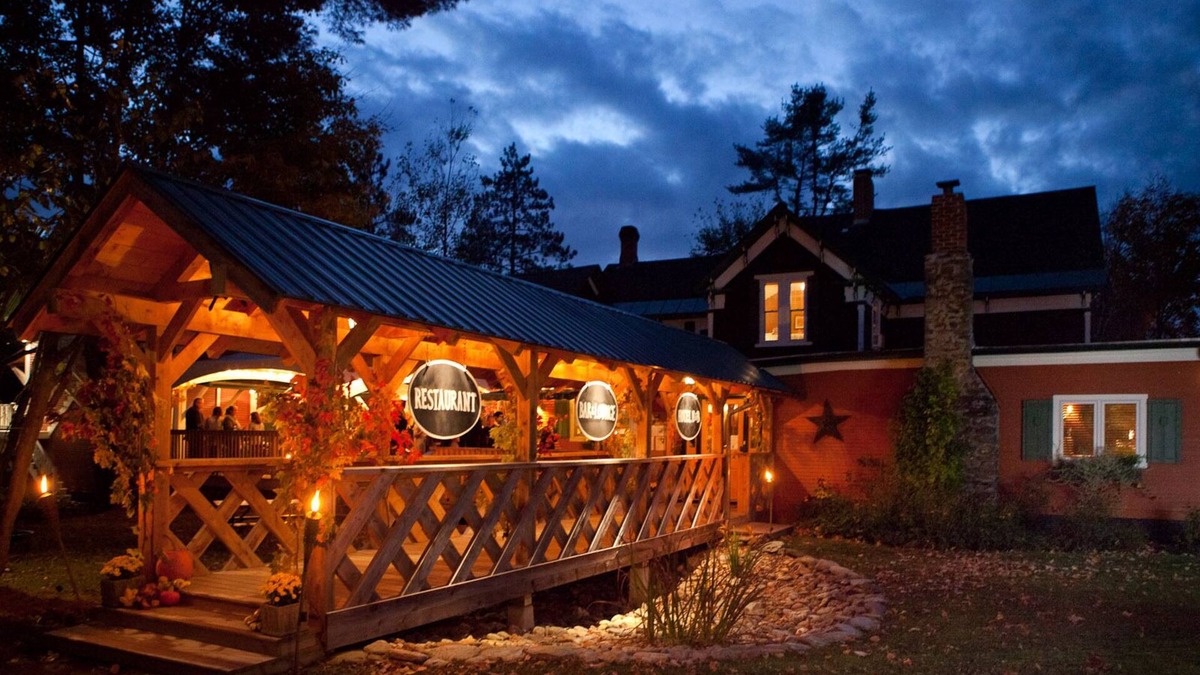 Montgomery Center Hotel | The Inn