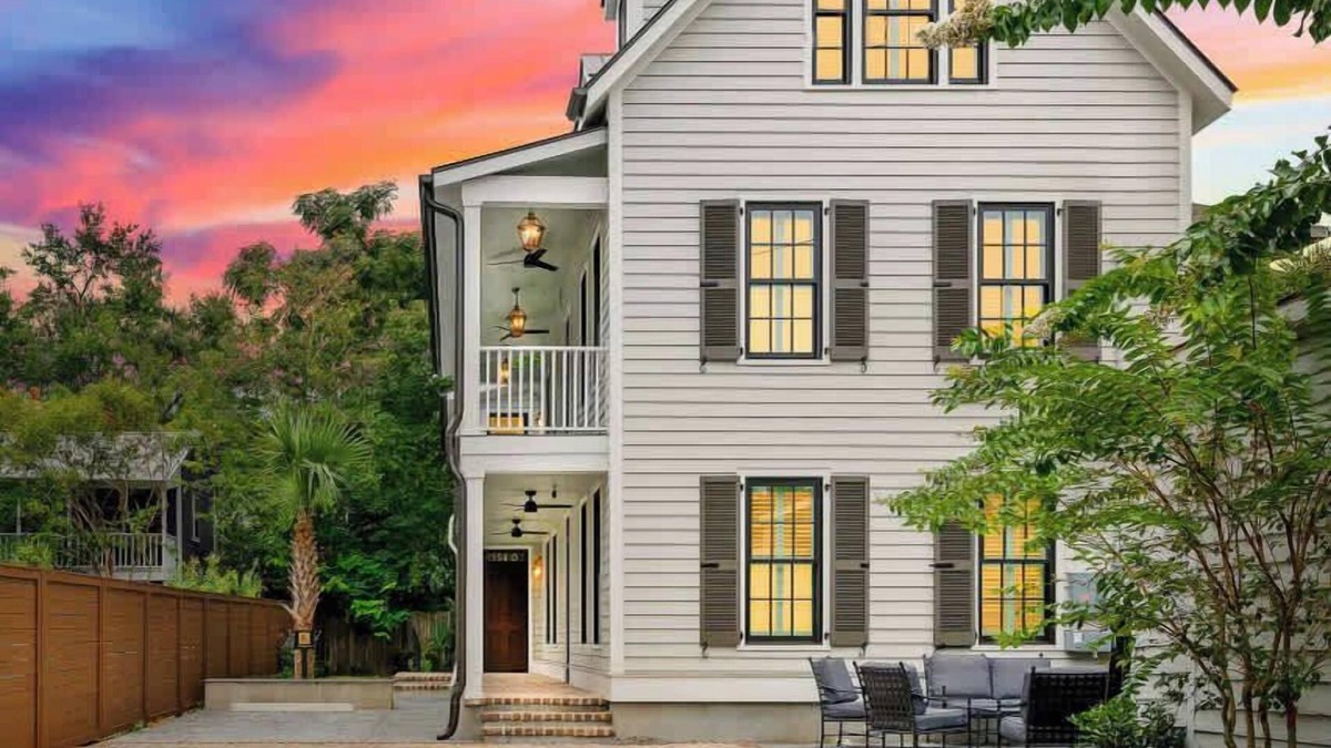 Cannonborough Elliotborough House | The Inns | Grand 9BR Charleston Downtown Home!