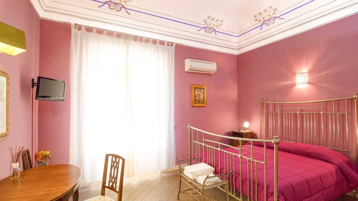 Santo Stefano di Camastra Bed & Breakfast | THE PALACE B&B and Apartments - FLOWER LUXURY ROOM