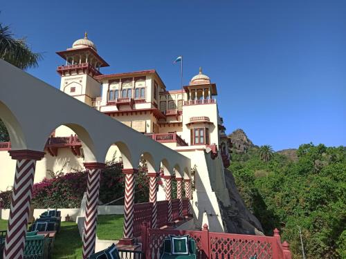 Mount Abu Hotel | The Jaipur House