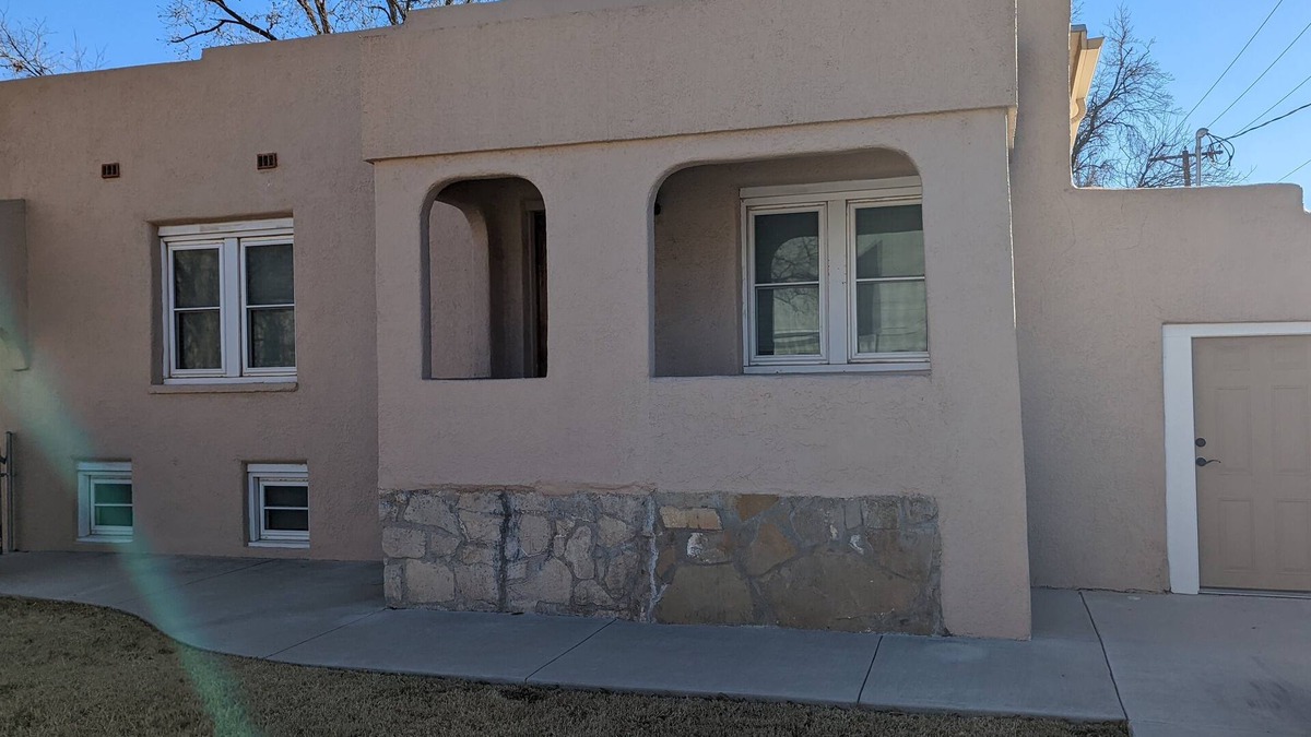 Carlsbad House | The Jalapeño- Historic Adobe Home in Walkable Area