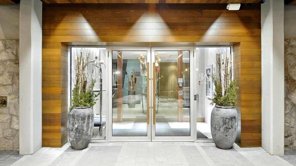 Saskatoon Downtown Hotel | The James Hotel