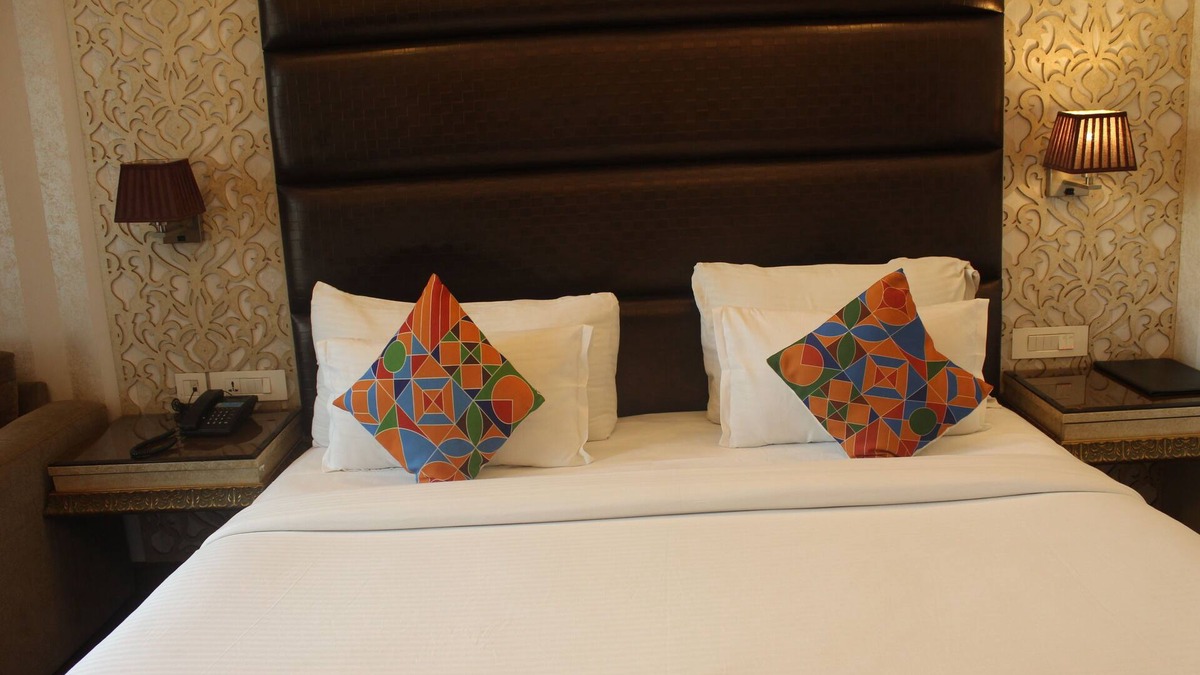 Chittaranjan Hotel | The JK