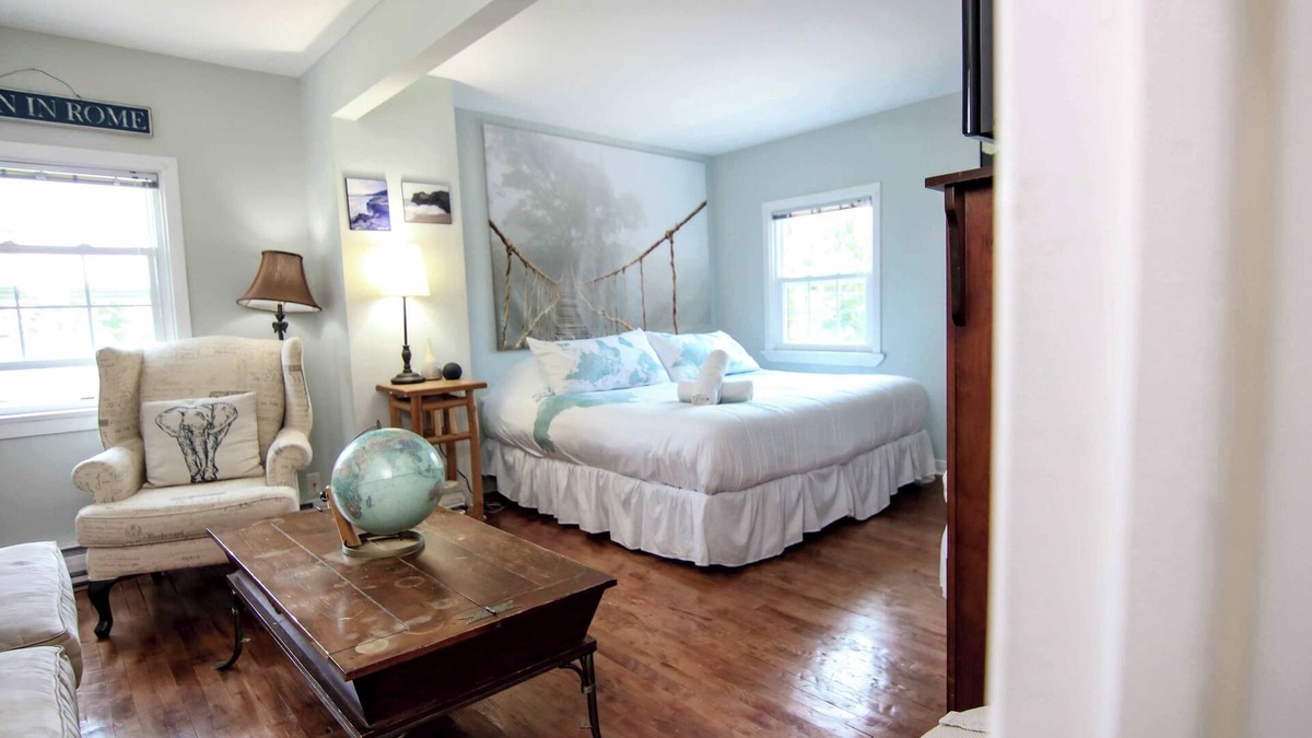 Bracebridge House | The Journey Suite | The Jypsy Inn