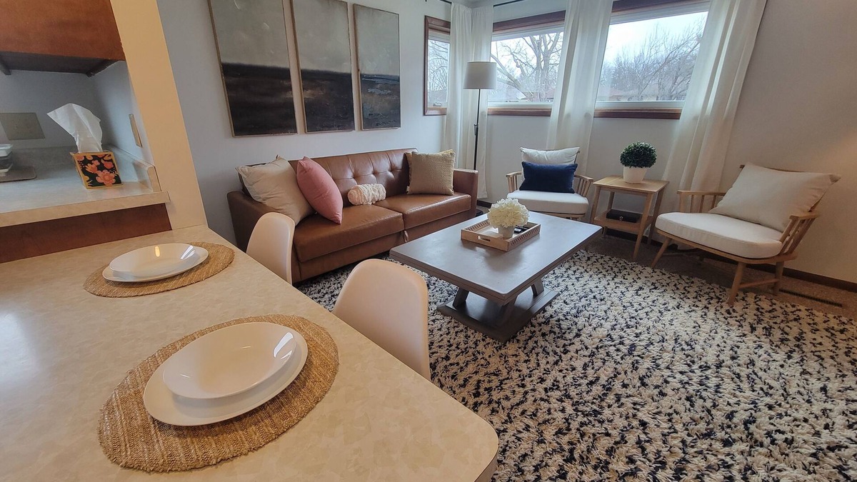 Rochester Apartment | The June/A one bedroom basement apartment, 3 mi to Mayo Clinic