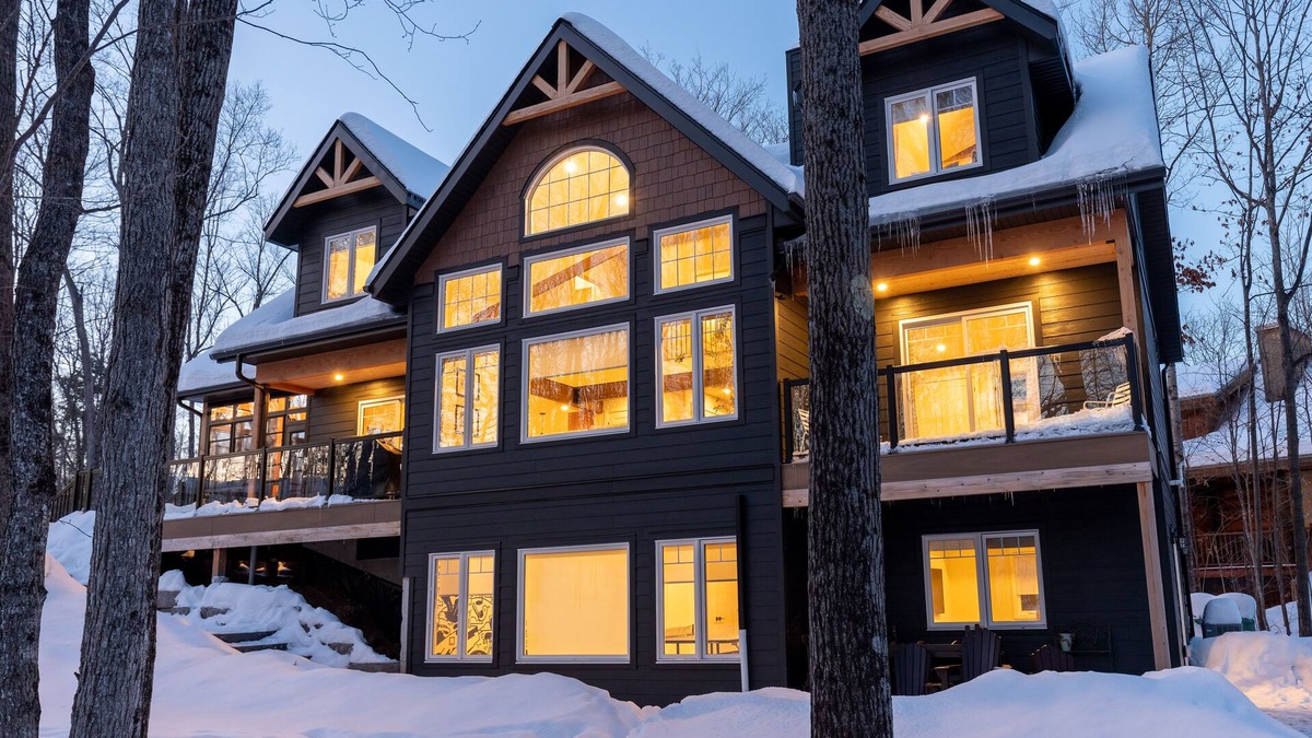 Greater Madawaska Ski Chalet | The Juniper is a Luxury Chalet in the Heart of Calabogie