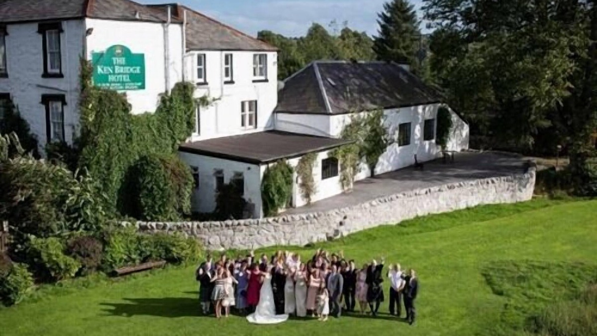 Saint John's Town of Dalry Bed & Breakfast | The Kenbridge Hotel
