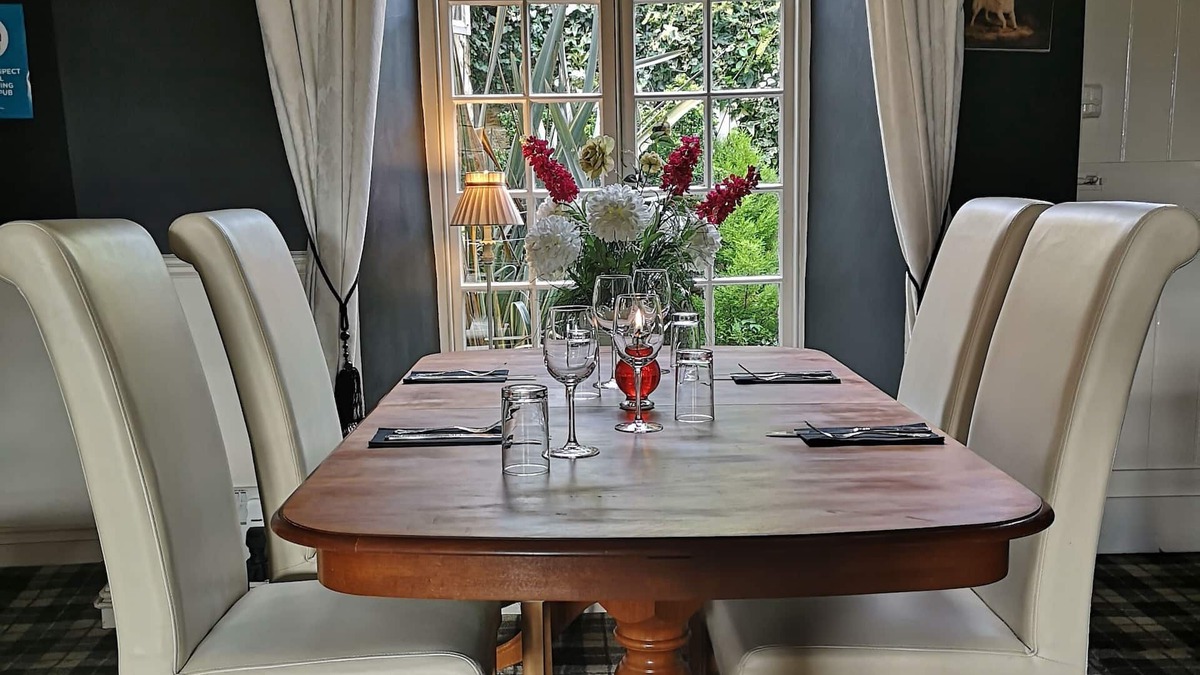 Montacute Hotel | The Kings Arms Inn