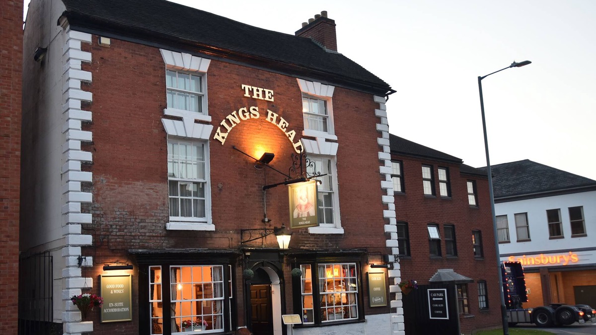 Warwick Town Centre Bed & Breakfast | The Kings Head Inn