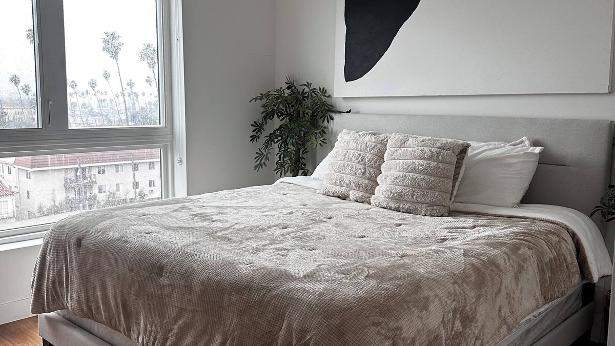 Koreatown Apartment | The Korea Haven