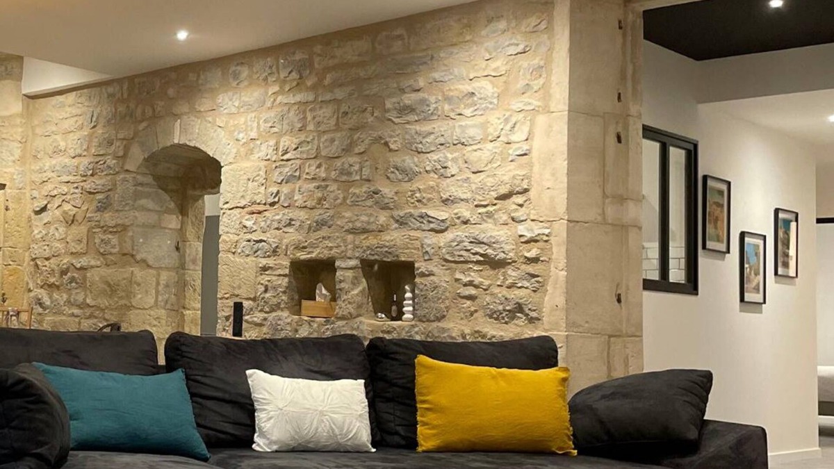 Villefranche-de-Rouergue Apartment | The Loft of the Hotel Dieu