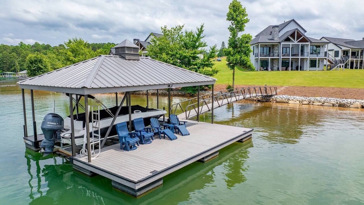 Seneca House | The Lake Haus on Keowee