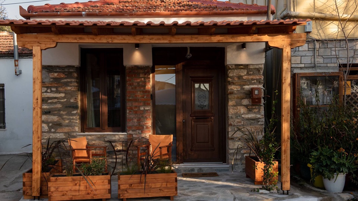Kanalia House | The Lake House Angeliki