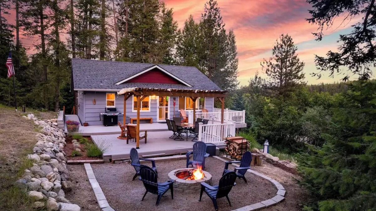 Newport House | The Lake House at Sacheen