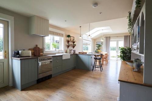 Ogonnelloe House | The Lake Lodge