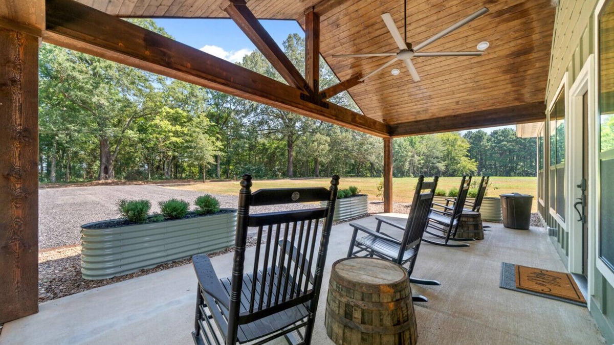 Russellville House | The Lakeside Bungalow, New Build on shores of Delaware Bay!
