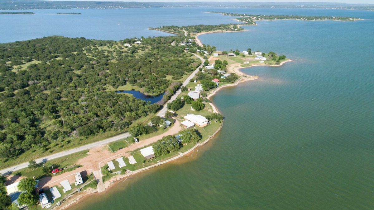 Tow Apartment | The Lakeside Studio 3